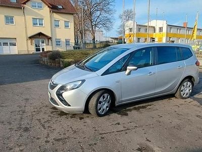 Second-hand Opel Zafira 2012 Argintiu Monovolum