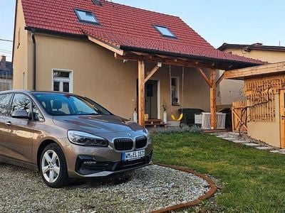 Gebraucht BMW 218 Gran Tourer Sport Line 150 PS (110 kW) 2020 Braun Van / Kleinbus