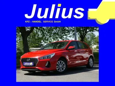 Gebraucht Hyundai i30 120 PS (88 kW) 2017 Rot Limousine