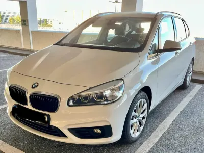 Gebraucht BMW 218 Active Tourer Advantage 150 PS (110 kW) 2017 Weiß Van / Kleinbus