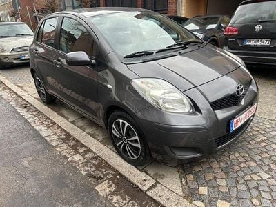 Gebraucht Toyota Yaris Cool 69 PS (50 kW) 2009 Grau Kleinwagen