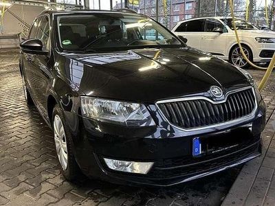 Schwarz Gebraucht 2013 Skoda Octavia Ambition Kombi | 7.790 € (Etwas zu teuer)