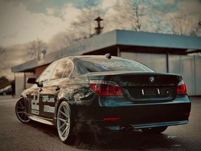 Grün Gebraucht 2005 BMW 550 M Sport Limousine | 10.500 € (Guter Preis)