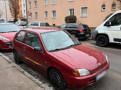 Gebraucht Toyota Starlet 75 PS (55 kW) 1996 Rot Kleinwagen