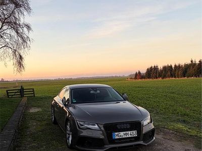 Grau Gebraucht 2011 Audi A7 Ambiente Limousine | 23.999 €