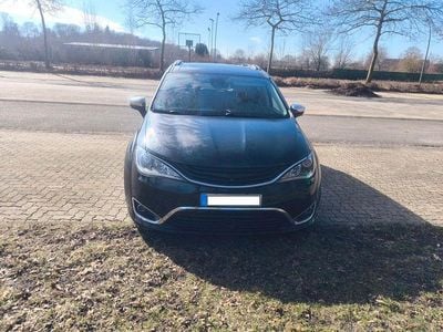 Gebraucht Chrysler Pacifica 264 PS (194 kW) 2017 Schwarz Van / Kleinbus