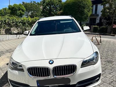 Gebraucht BMW 520 Sport Line 190 PS (139 kW) 2017 Weiß Kombi