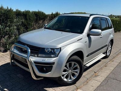 Second-hand Suzuki Vitara 129 CP (94 kW) 2014 Argintiu SUV