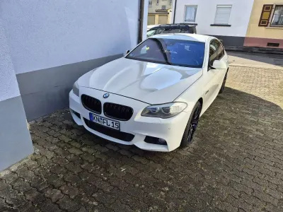 Gebraucht BMW 525 Sport Line 204 PS (150 kW) 2011 Weiß Limousine