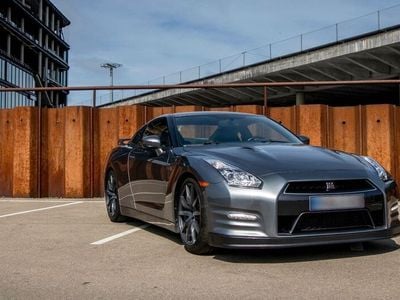 Nissan GT-R