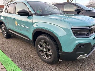 Ceramic azure Gebraucht 2023 Jeep Avenger EV Altitude SUV | 27.990 € (Etwas zu teuer)