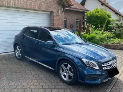 Gebraucht Mercedes GLA250 AMG 211 PS (155 kW) 2019 Blau SUV