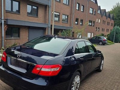Mercedes E200