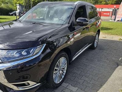 Mitsubishi Outlander P-HEV