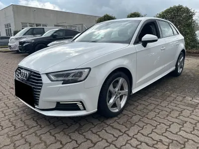 Gebraucht Audi e-tron Sport 204 PS (150 kW) 2020 Ibisweiss SUV