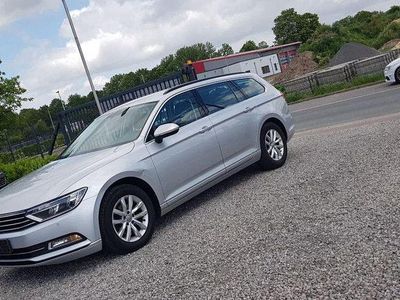 Gebraucht VW Passat Comfortline 150 PS (110 kW) 2018 Silber Kombi