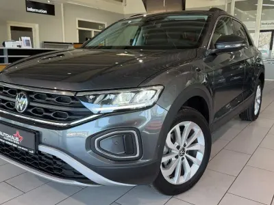 Gebraucht VW T-Roc Life 150 PS (110 kW) 2025 Grau SUV