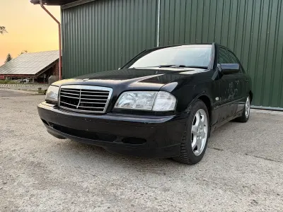 Gebraucht Mercedes C220 125 PS (91 kW) 2000 Schwarz Limousine