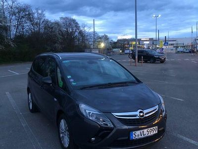 Grau Gebraucht 2015 Opel Zafira Tourer Style Van / Kleinbus | 15.000 €