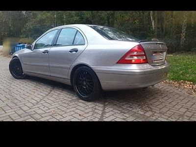 Mercedes C200