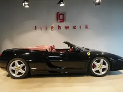 Usata Ferrari F355 381 CV (280 kW) 1998 Nero Cabrio