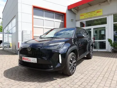 Gebraucht Toyota Yaris Cross 131 PS (96 kW) 2025 Grau SUV