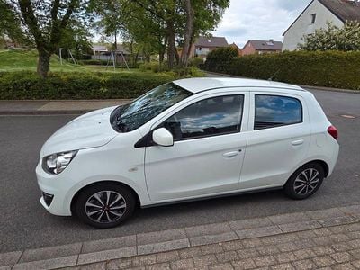 Gebraucht Mitsubishi Space Star 71 PS (52 kW) 2018 Weiß Kleinwagen
