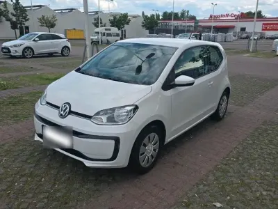 Gebraucht VW up! 60 PS (44 kW) 2016 Weiß Kleinwagen