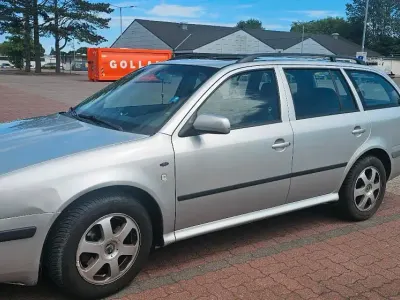 Gebraucht Skoda Octavia 102 PS (75 kW) 2002 Silber Kombi