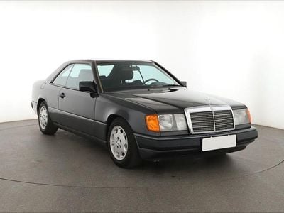 Grau Gebraucht 1989 Mercedes 230 Limousine | 8.300 €