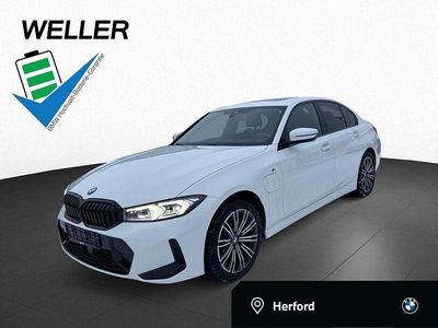Gebraucht BMW 330e Comfort Edition 292 PS (214 kW) 2024 Alpinweiss iii (weiß) Limousine