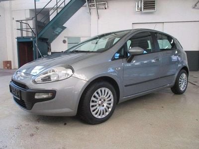 Colore esterno Gebraucht 2011 Fiat Punto Kleinwagen | 4.890 € (Fairer Preis)