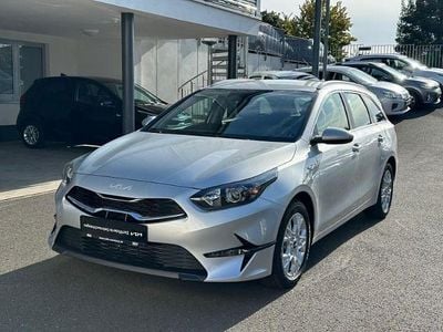 (kcs) sparkling silver m (silber) Gebraucht 2025 Kia Ceed Sportswagon Vision Kombi | 20.240 € (Guter Preis)