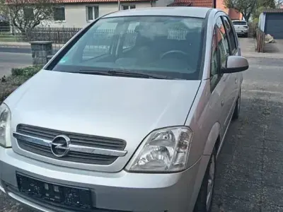 Gebraucht Opel Meriva Cosmo 101 PS (74 kW) 2004 Silber Van / Kleinbus