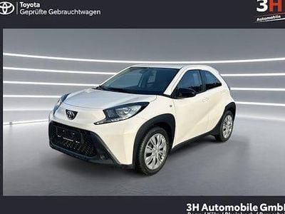 Gebraucht Toyota Aygo X X-play 72 PS (52 kW) 2022 Schneeweiß SUV