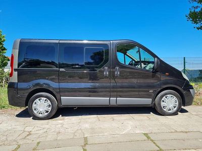 Gebraucht Opel Vivaro 114 PS (83 kW) 2008 Schwarz Van / Kleinbus