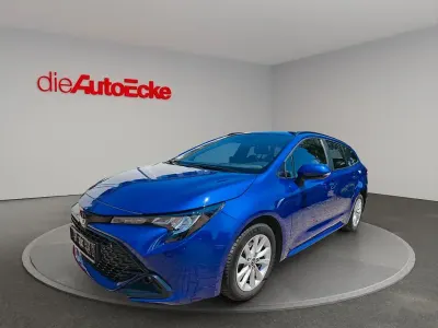 Gebraucht Toyota Corolla Club 140 PS (102 kW) 2024 Juniper blue Kombi