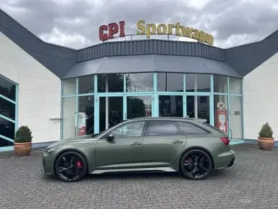 Gebraucht Audi RS6 Ambiente 600 PS (441 kW) 2024 Distriktgrün Kombi