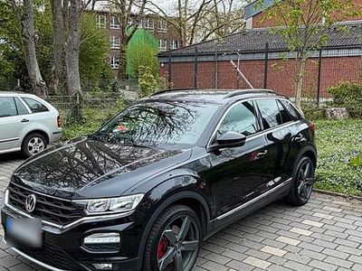 Second-hand VW T-Roc Sportline 150 CP (110 kW) 2019 Negru SUV
