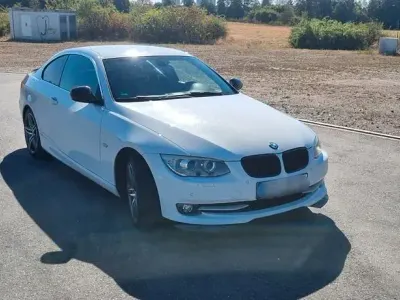 Gebraucht BMW 318 M Performance 143 PS (105 kW) 2010 Weiß Coupé