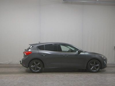 Usado Ford Focus Titanium 120 HP (88 kW) 2020 Cinzento Sedan