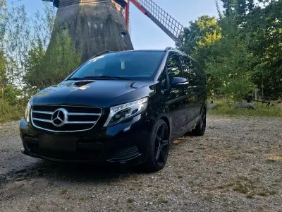 Gebraucht Mercedes V250 Edition 190 PS (139 kW) 2015 Schwarz Van / Kleinbus