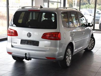 Gebraucht VW Touran Highline 140 PS (102 kW) 2014 Silber Van / Kleinbus