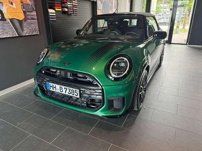Second-hand Mini John Cooper Works Cabriolet 204 CP (150 kW) 2025 Verde Cabrio