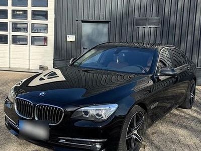 Begagnad BMW 730 258 HK (189 kW) 2012 Svart Sedan
