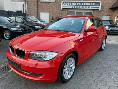 Gebraucht BMW 116 Advantage 122 PS (89 kW) 2011 Rot Kleinwagen