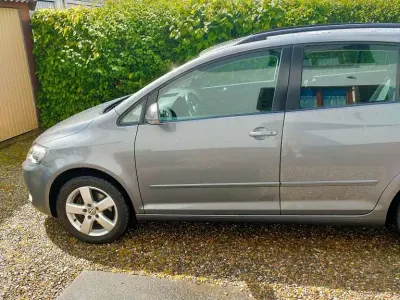 Gebraucht VW Golf Plus Cross Comfortline 122 PS (89 kW) 2011 Grau Van / Kleinbus