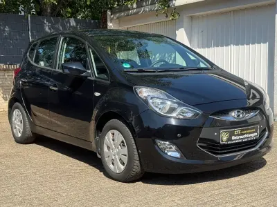 Gebraucht Hyundai ix20 Classic 90 PS (66 kW) 2013 Schwarz Kleinwagen