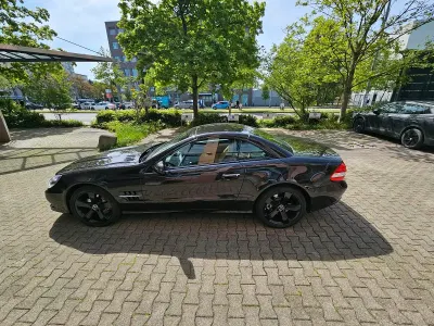 Begagnad Mercedes SL500 2008 Svart Cab