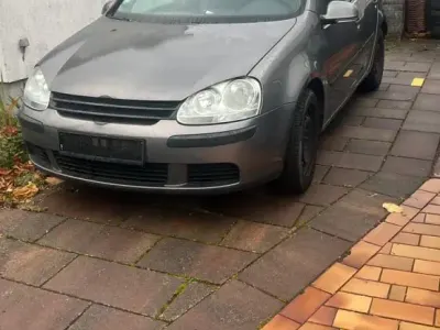 Brugt VW Golf V 75 HK (55 kW) 2004 Grå Hatchback